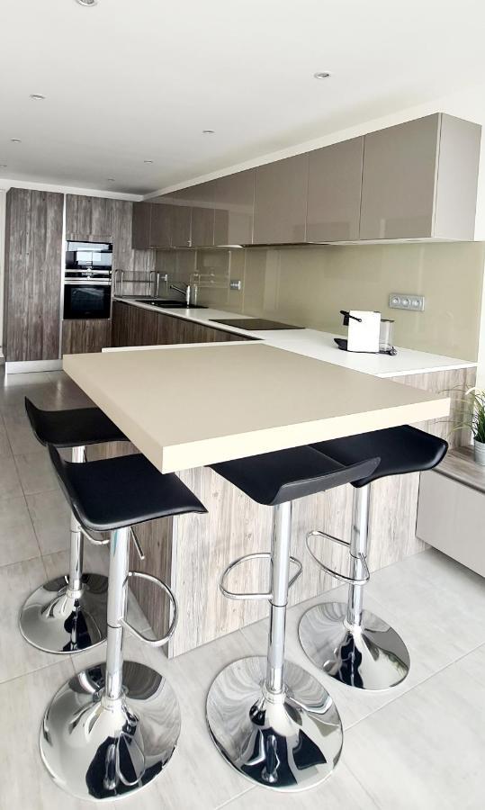 Magnifique Appartement Vue Mer - Grande Terrasse Et Piscine バンドール エクステリア 写真